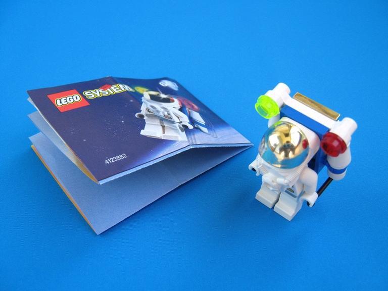 Bricker - Construction Toy by LEGO 6457 Astronaut Figure