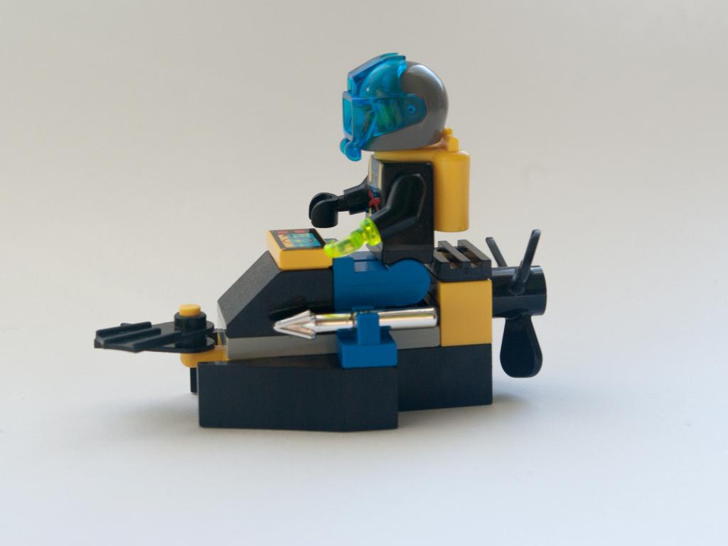 LEGO Aquazone Aquanauts Minifig with Black Visor 