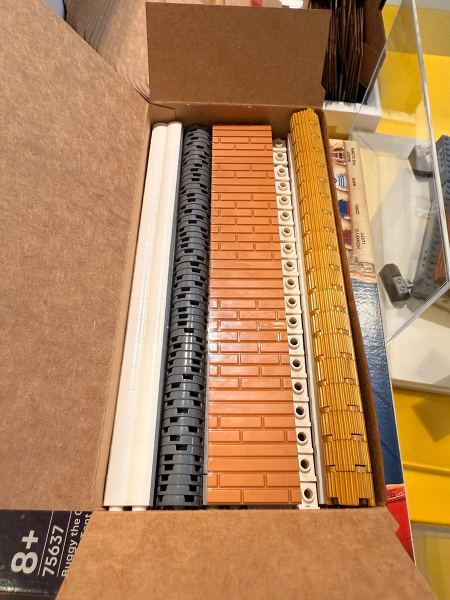 //st.bricker.ru/images/uploads/thumbs/optim/1/posts/lego_21037/21037-17.png