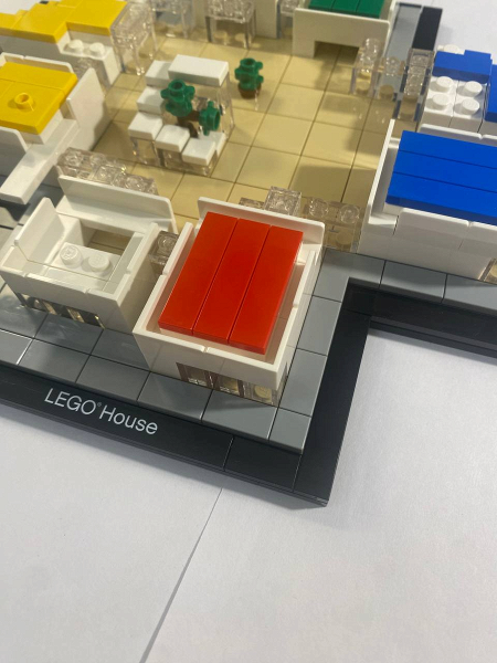 //st.bricker.ru/images/uploads/thumbs/optim/1/posts/lego_21037/21037-37.png