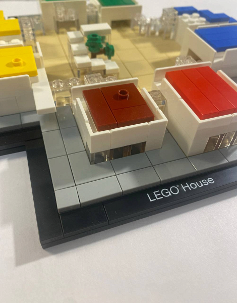 //st.bricker.ru/images/uploads/thumbs/optim/1/posts/lego_21037/21037-39.png