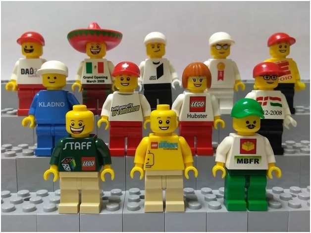 Сувенирные минифигурки LEGO как объект коллекционирования.
