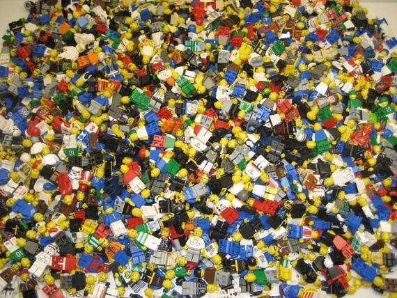 Опыт классификации сувенирных минифигурок LEGO