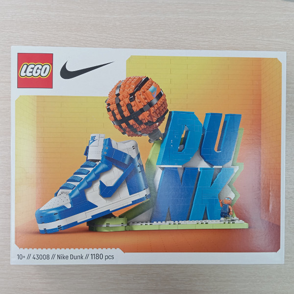 О наборе LEGO 43008 Nike Dunk